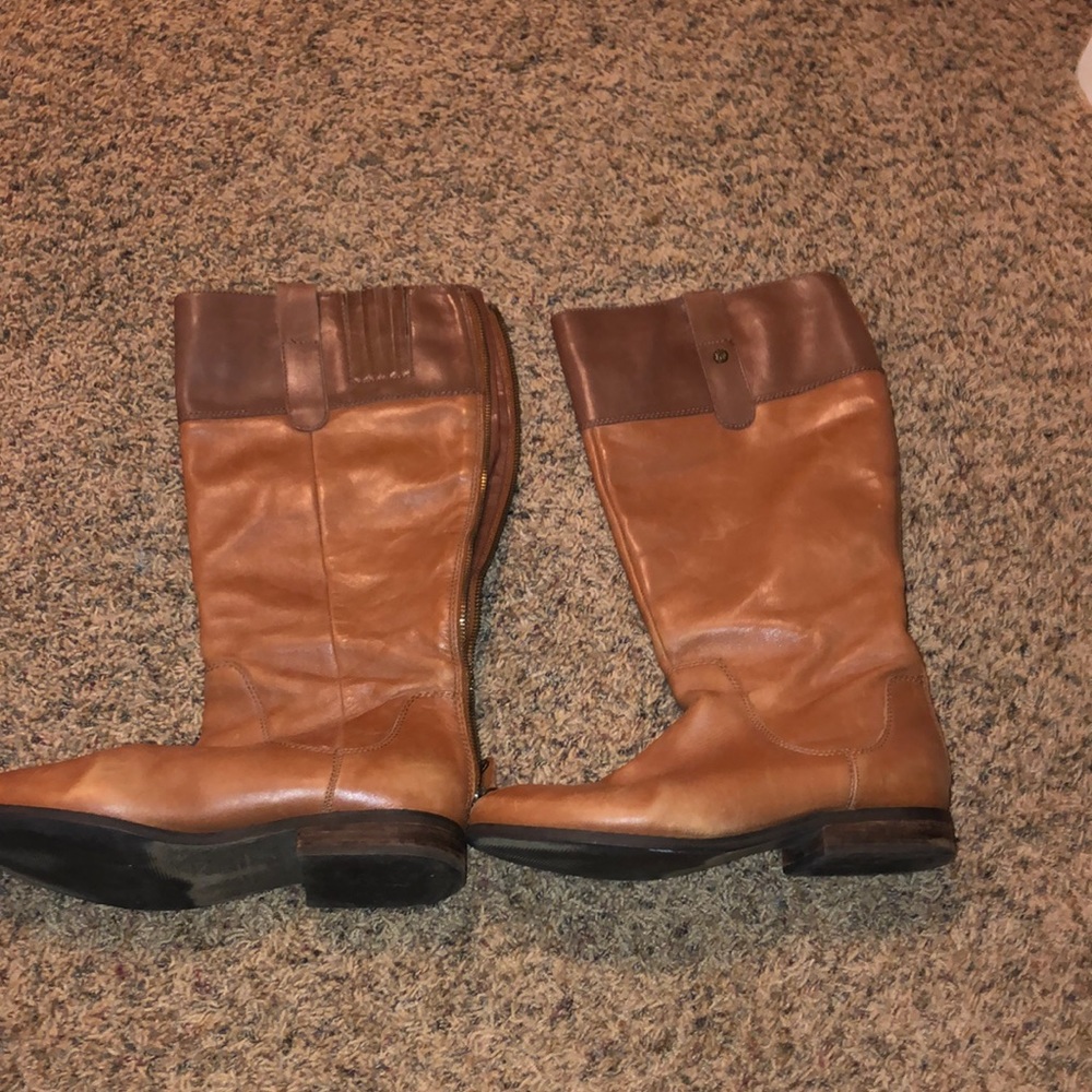 Tall, floppy boots
